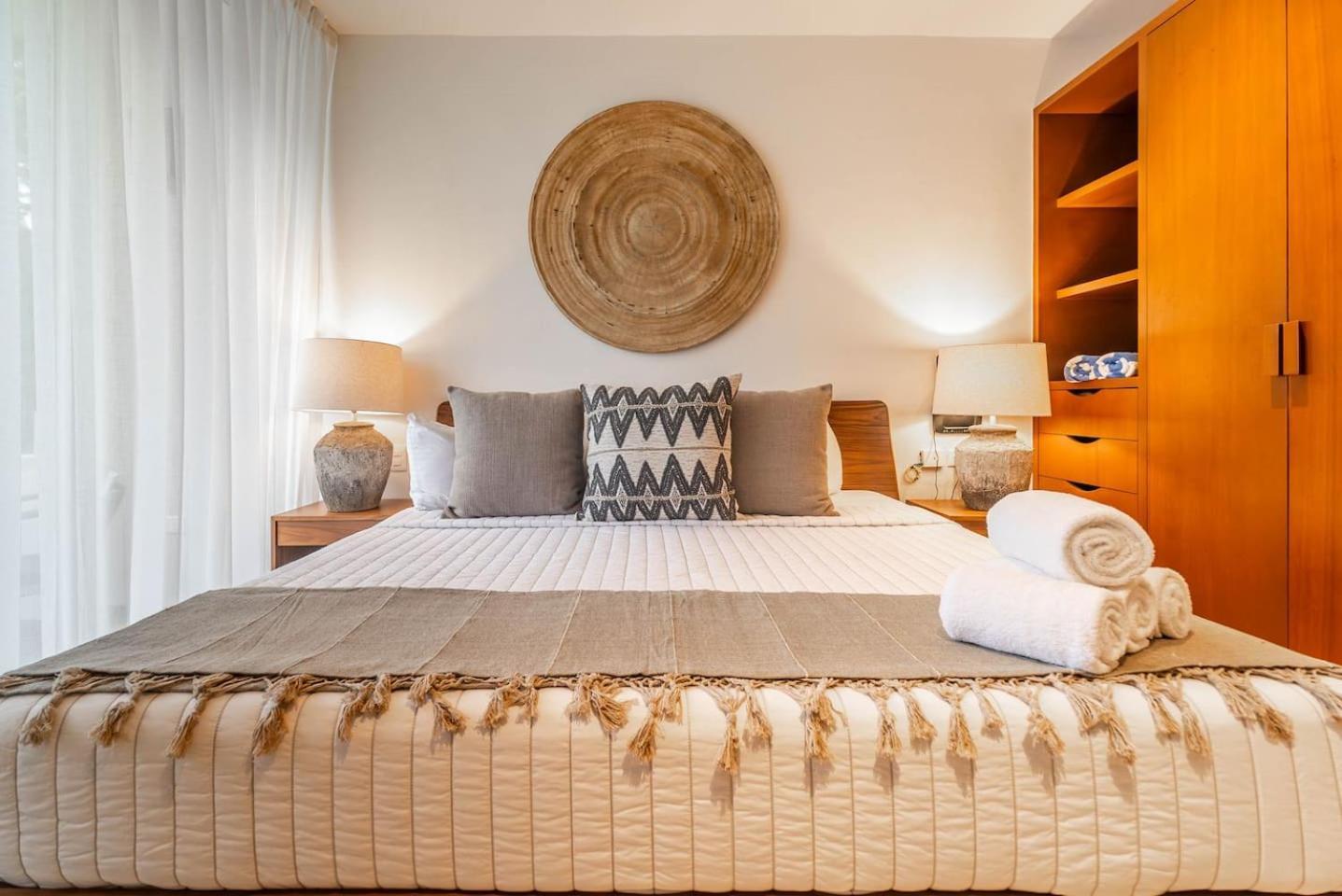 Lux 2br With Jungle Views, Pool, Gym At Nhoa